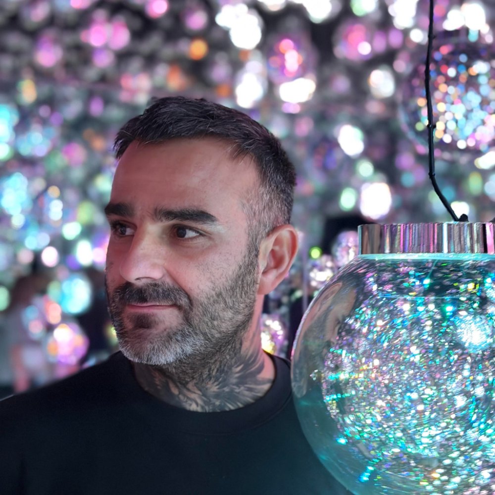 Portrait of Julien Jimenez, founder of PracticeLoggr